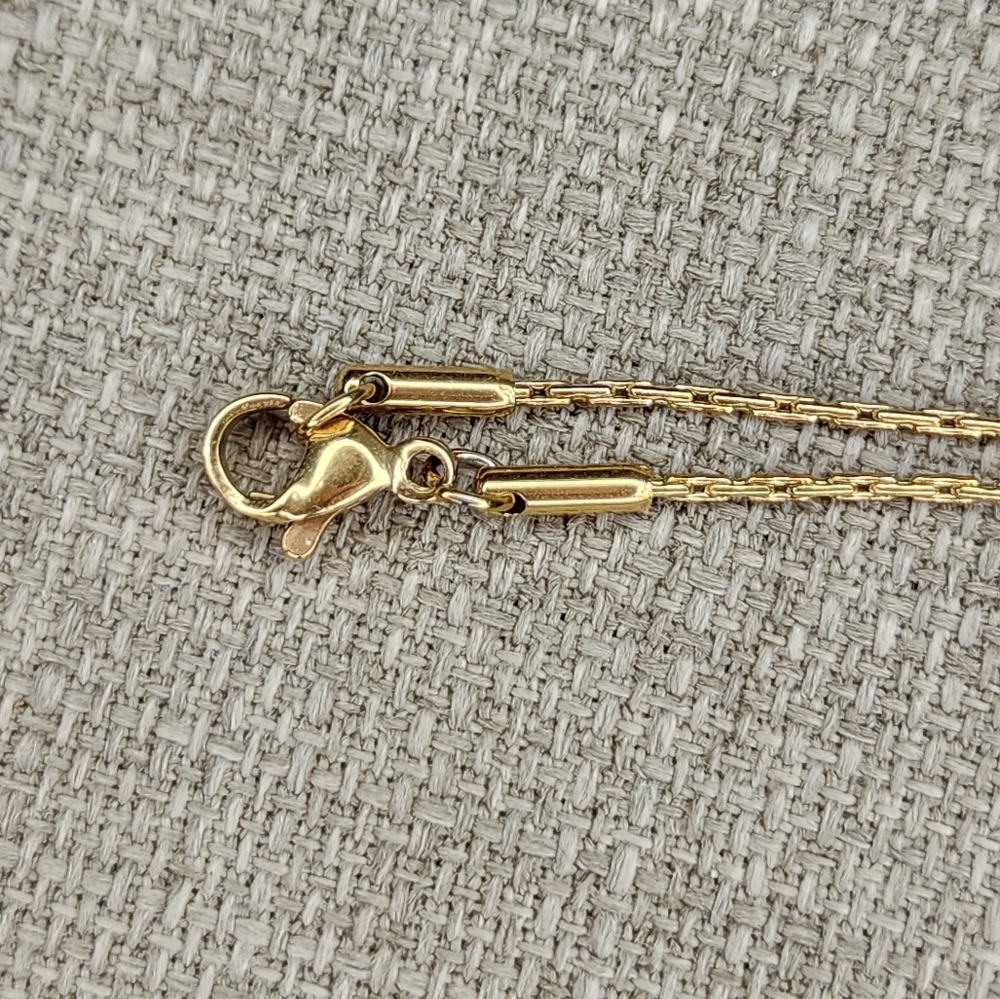 18K Gold plated heart pendant necklace - Picture 3 of 3